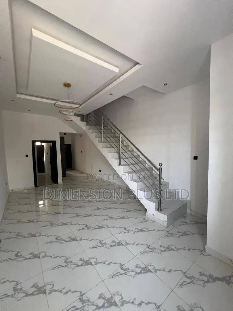 3bdrm Duplex in Sangotedo for sale in Sangotedo