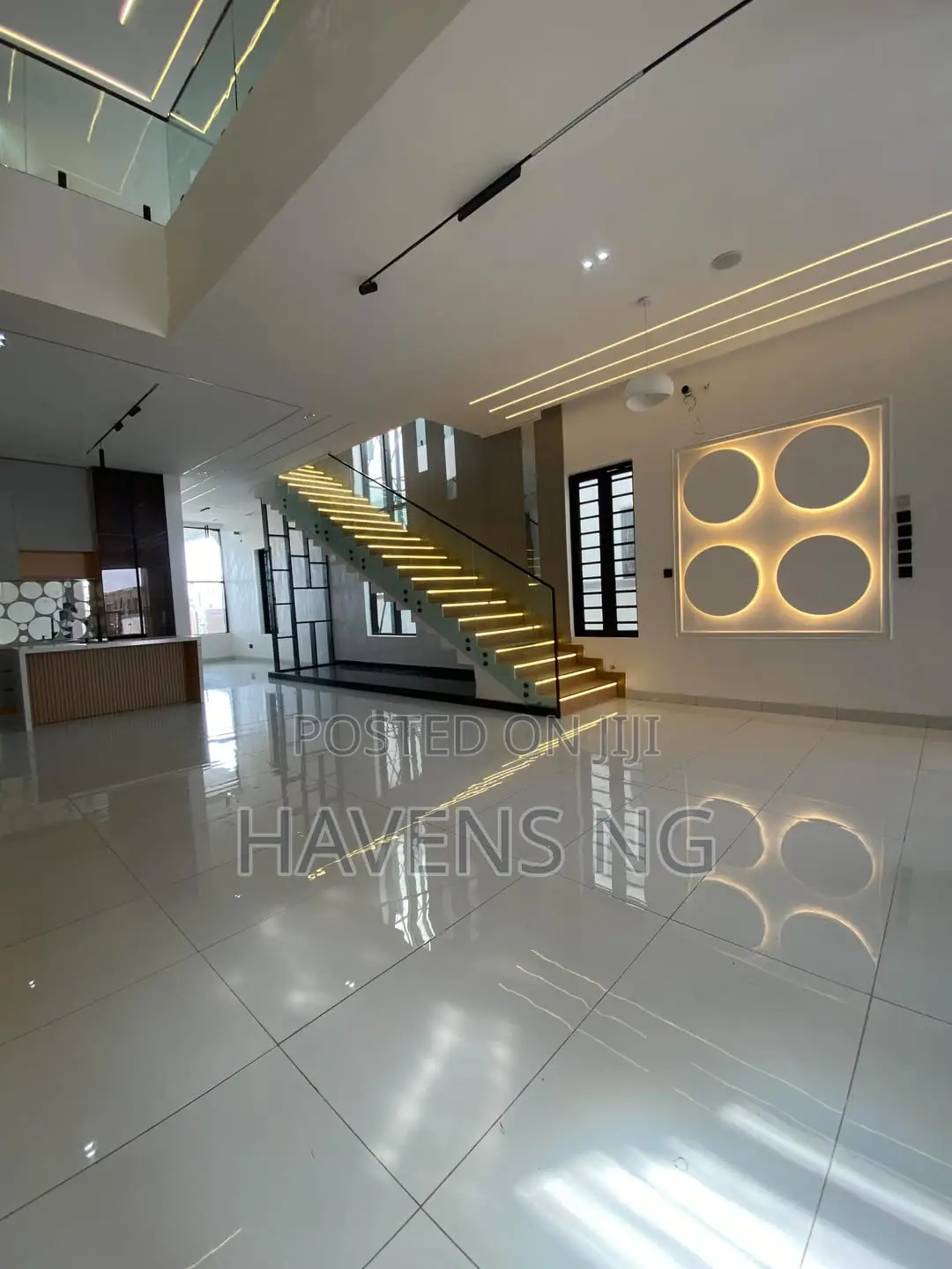 5bdrm Duplex in Lekki Phase 2 for sale in Lekki Phase 2