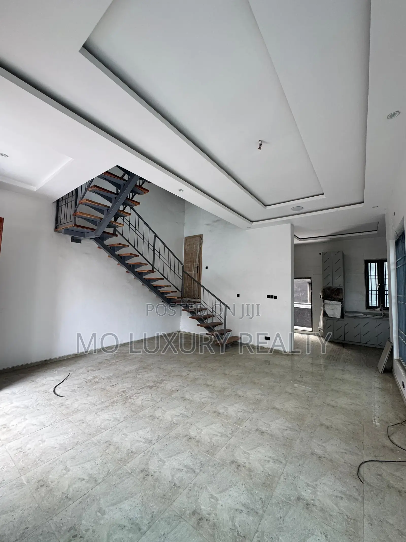 5bdrm Duplex in Ikate for sale in Ikate