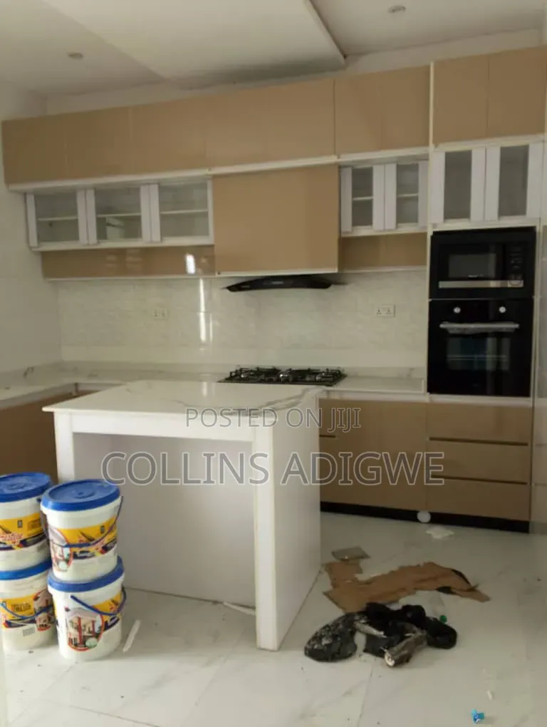 4bdrm Duplex in Behind Blenco for sale in Sangotedo