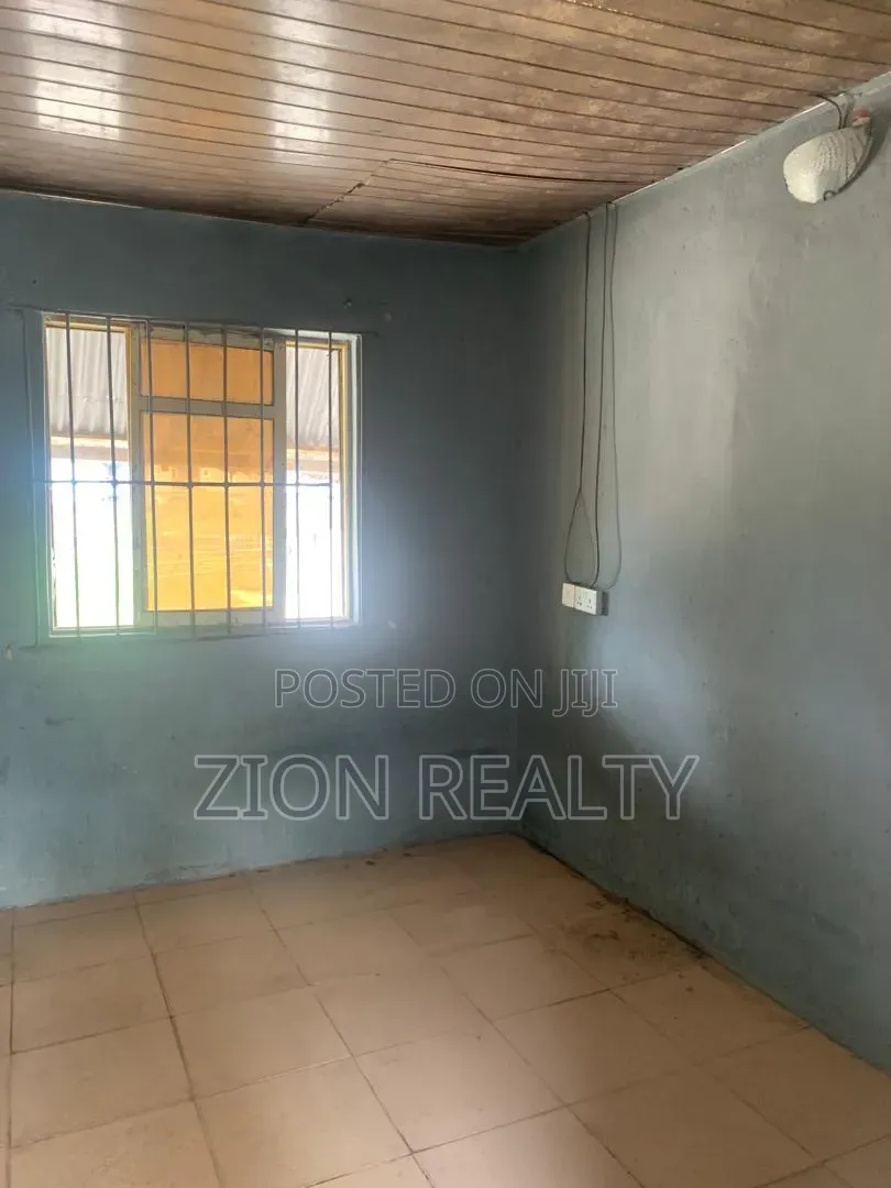1bdrm Bedsitter in New Road, Awoyaya for rent in Awoyaya