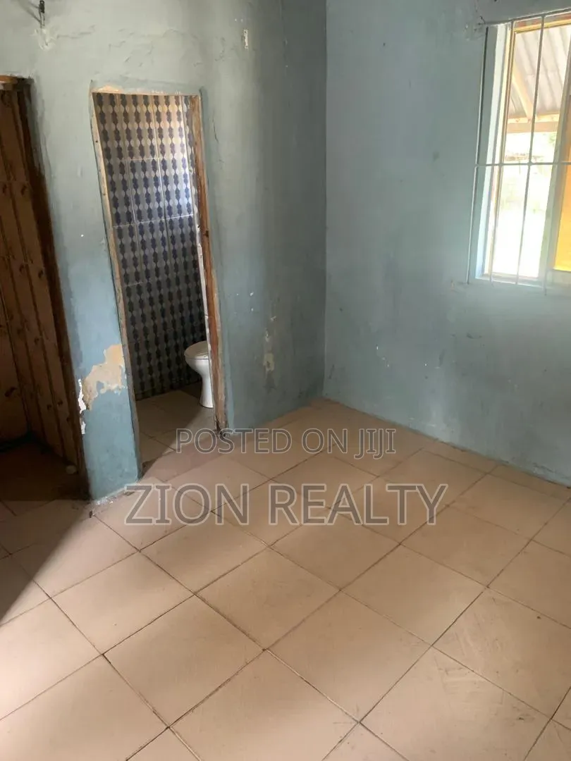 1bdrm Bedsitter in New Road, Awoyaya for rent in Awoyaya