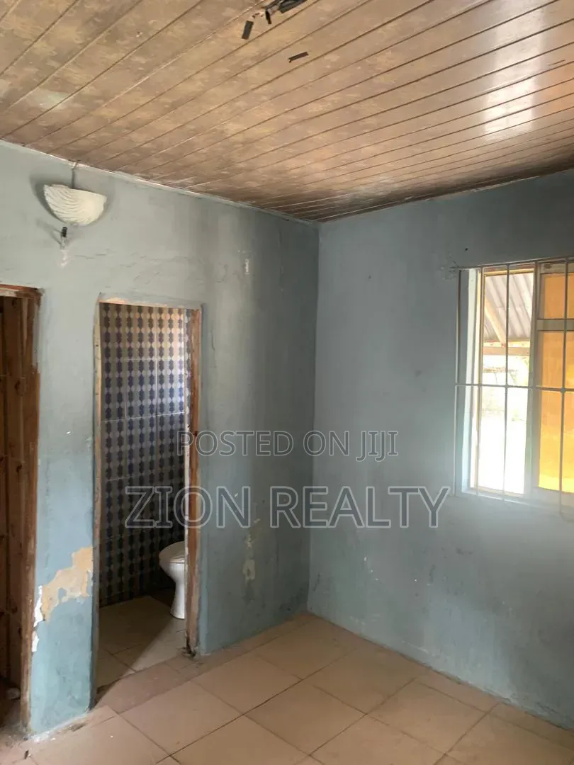 1bdrm Bedsitter in New Road, Awoyaya for rent in Awoyaya