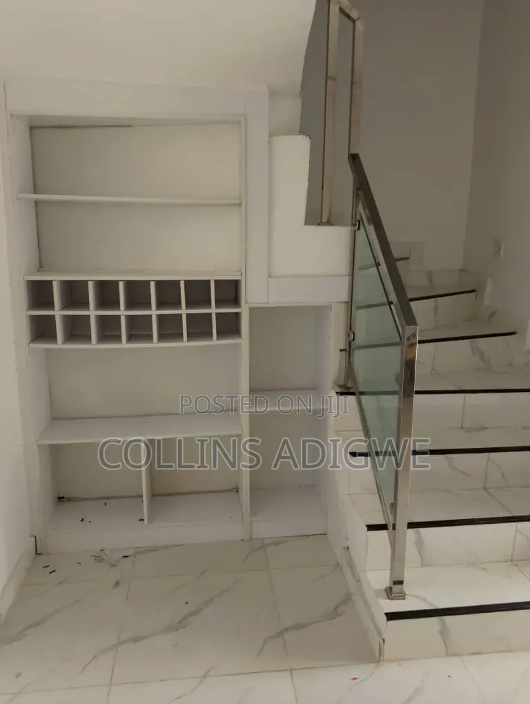 4bdrm Duplex in By Blenco Sangotedo for sale in Sangotedo