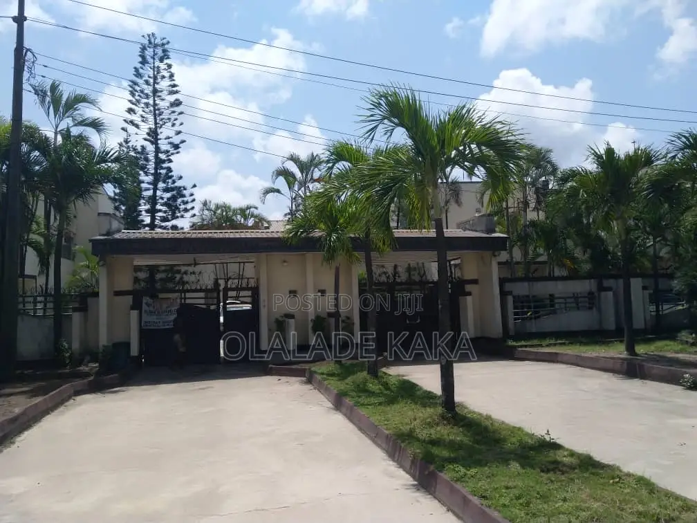 4bdrm Duplex in Festac for sale in Festac