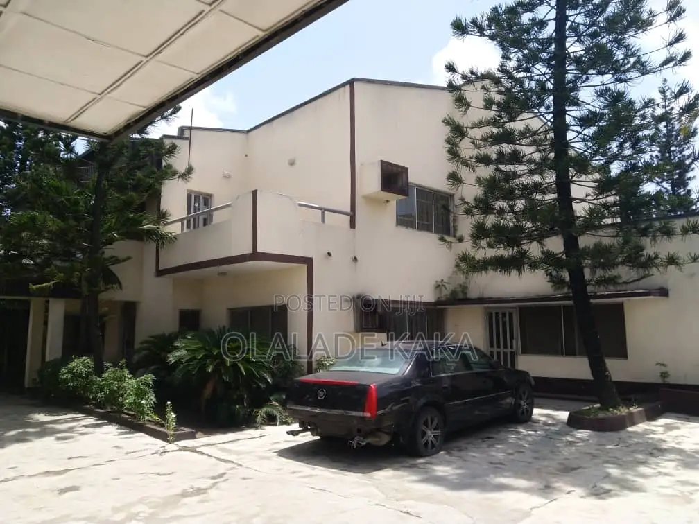 4bdrm Duplex in Festac for sale in Festac