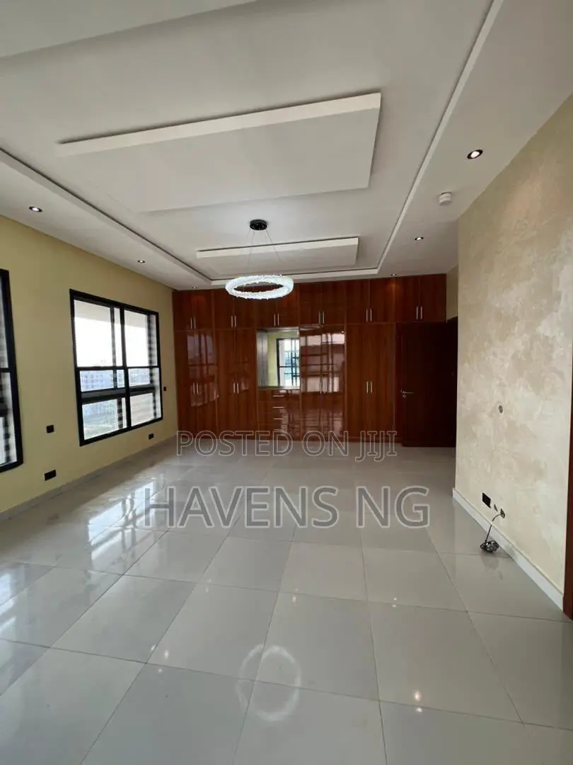 3bdrm Penthouse in Lekki Phase 1 for sale in Lekki Phase 1