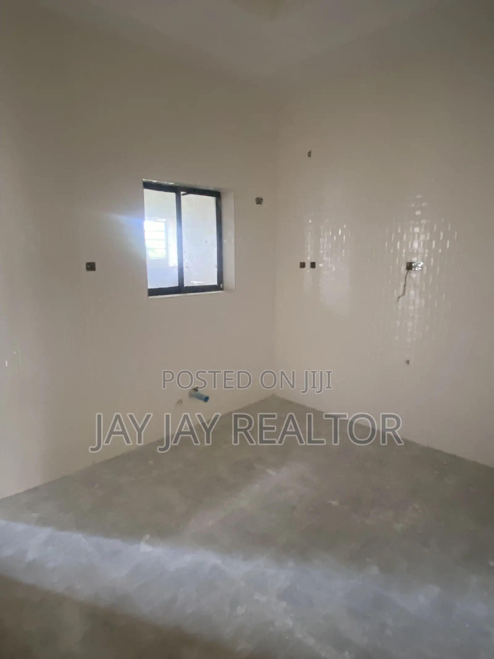 3bdrm Block of Flats in Kaura for sale in Kaura