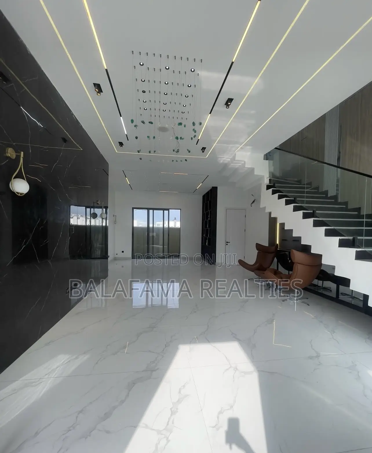 5bdrm Townhouse/Terrace in Lekki Phase 1 for sale in Lekki Phase 1