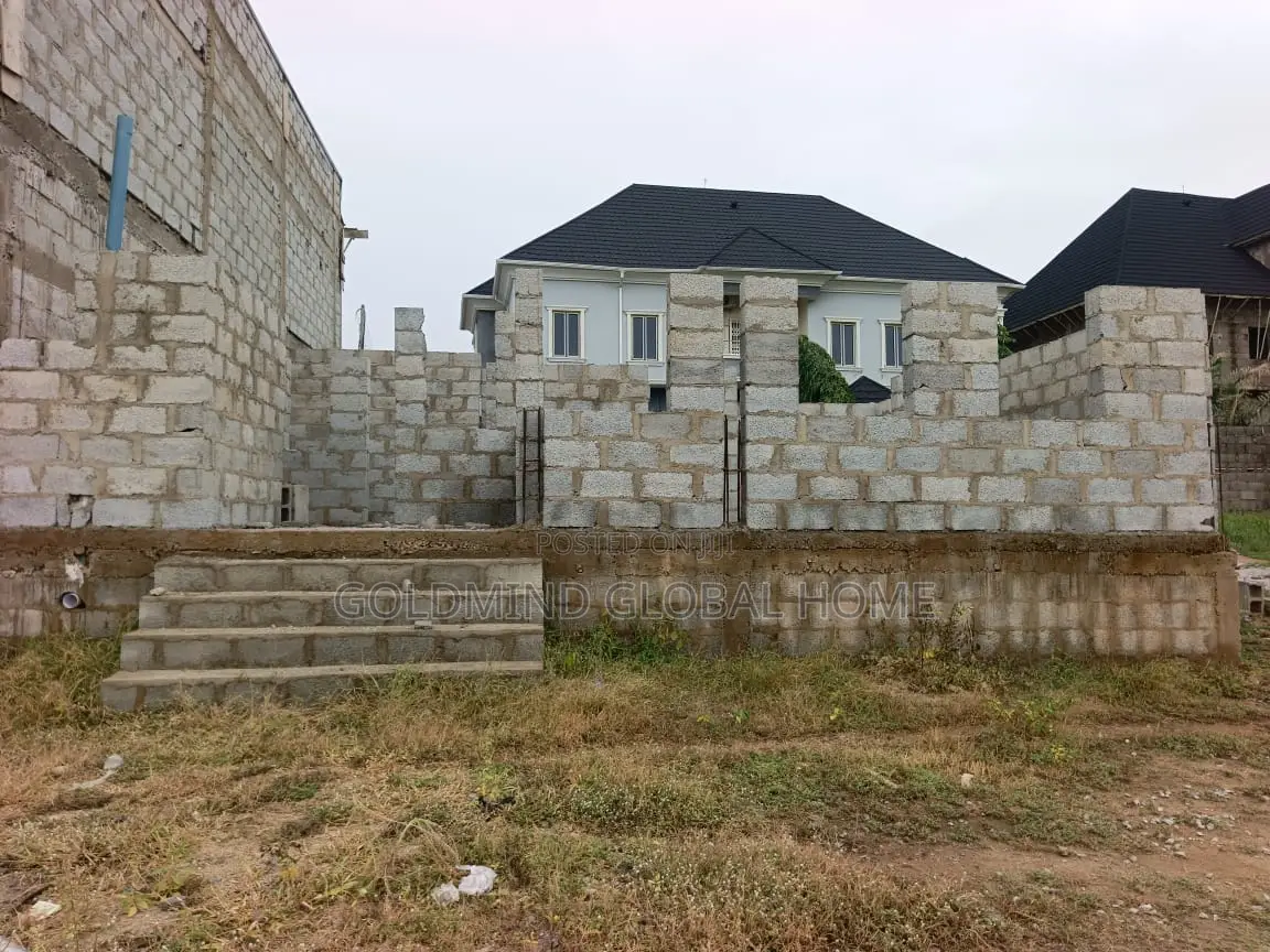 4bdrm Duplex in M&B Villa Estate, Sabon Lugbe for sale in Sabon Lugbe
