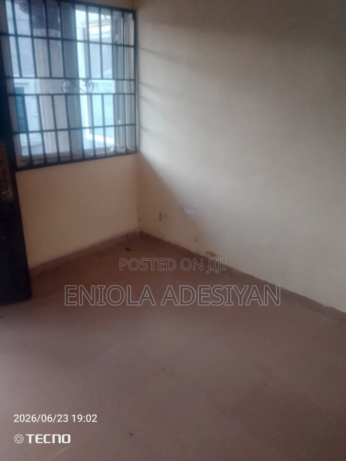 1bdrm Block of Flats in Awobo Pineapple, Igbogbo for rent in Igbogbo