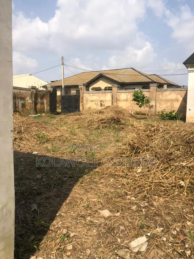 2bdrm Bungalow in Oluyole Estate for sale in Oluyole Estate