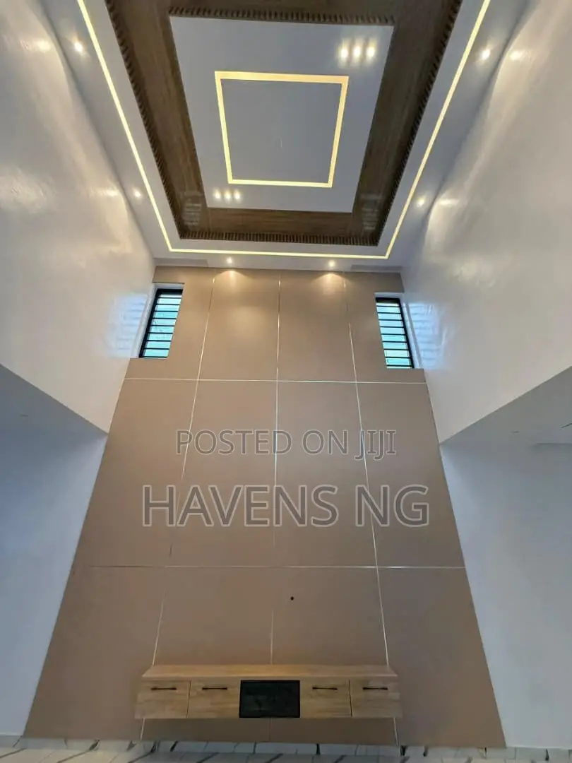5bdrm Duplex in Basorun for sale in Basorun