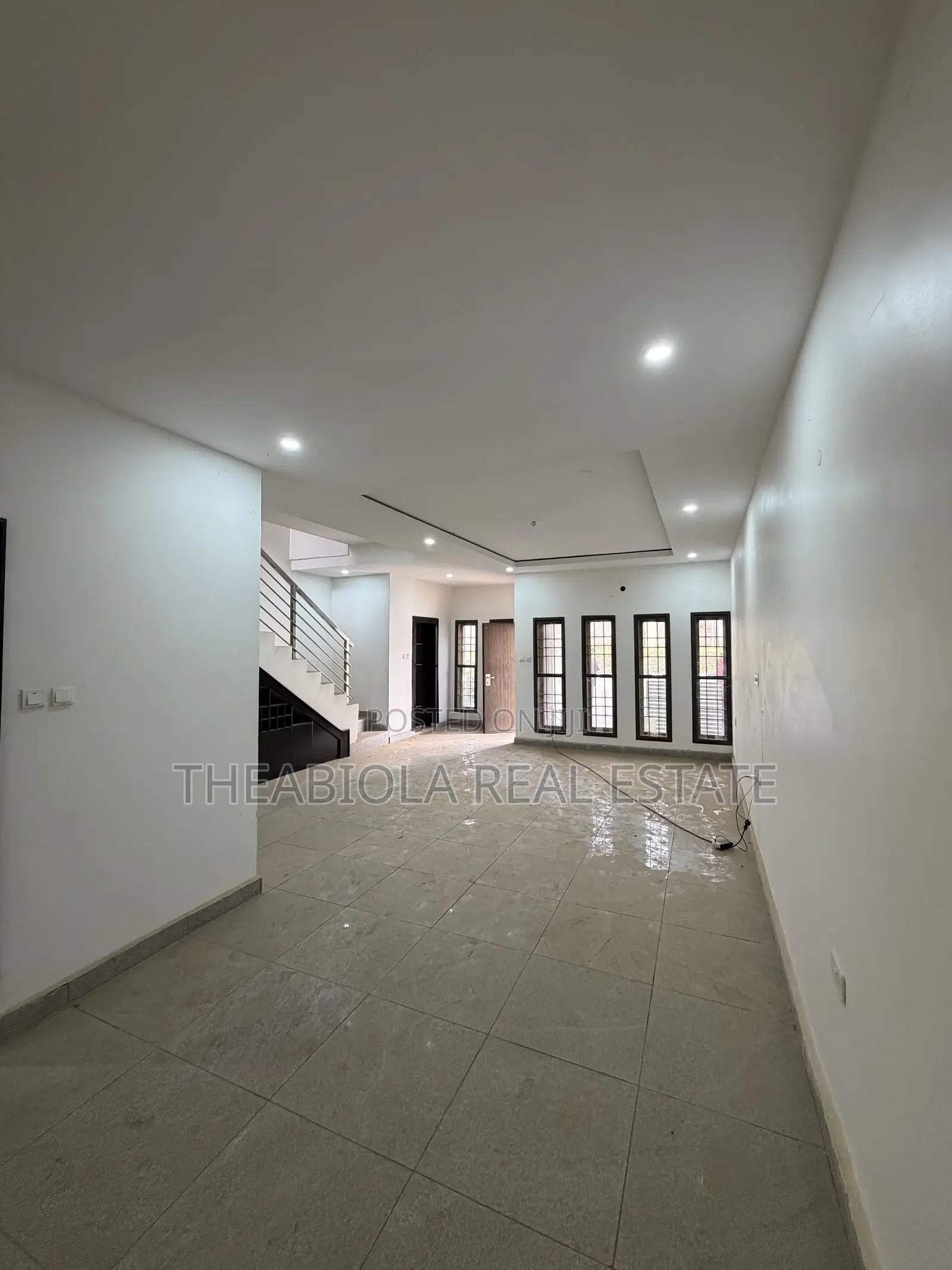 4bdrm Duplex in Guzape Main, Abuja for rent in Guzape District