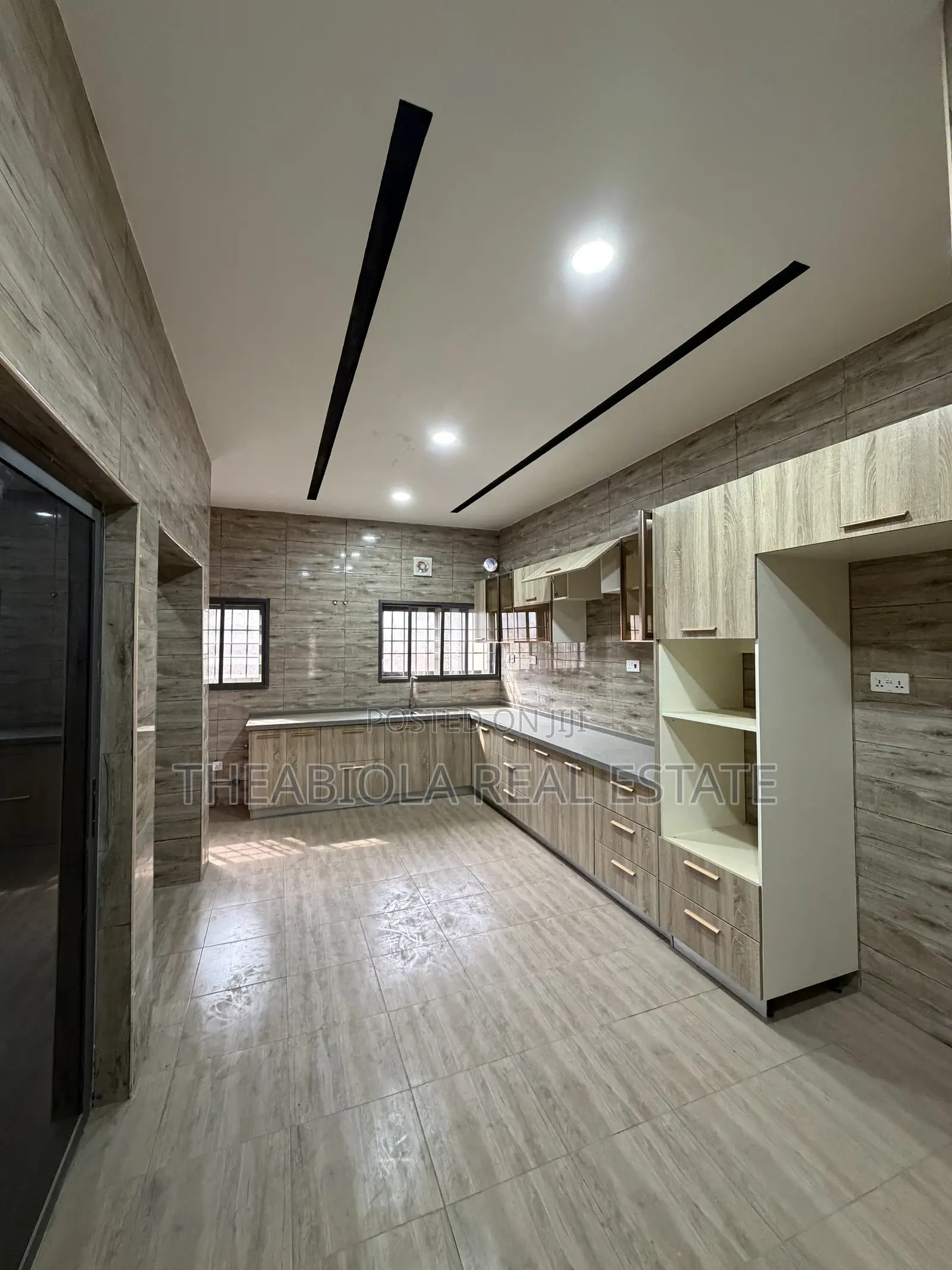 4bdrm Duplex in Guzape Main, Abuja for rent in Guzape District