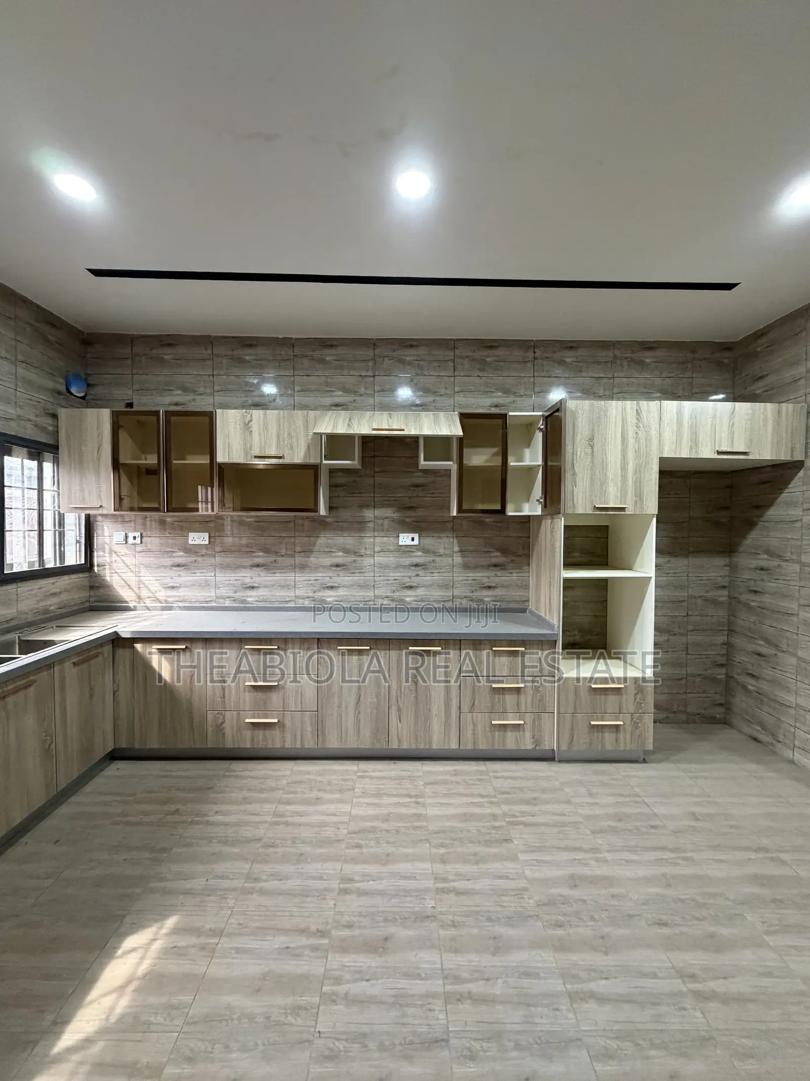 4bdrm Duplex in Guzape Main, Abuja for rent in Guzape District