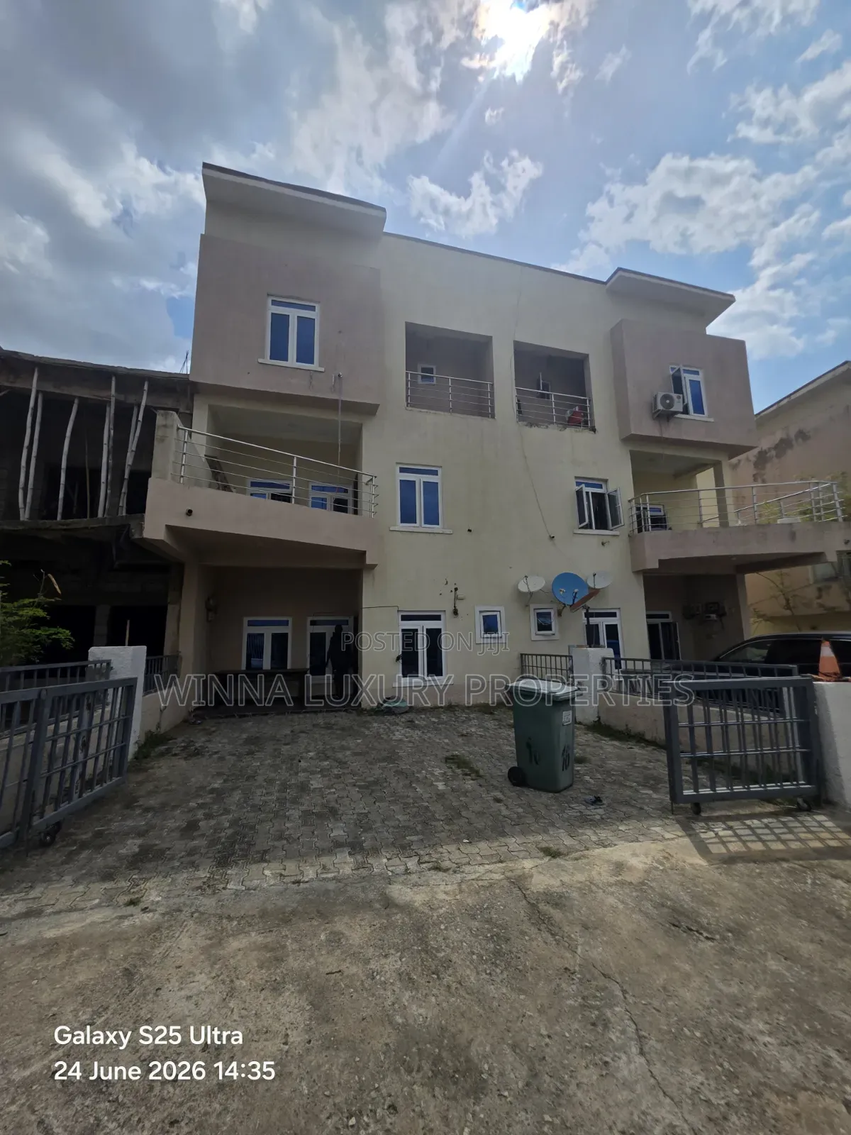 4bdrm Townhouse / Terrace in Beaufort Court, Lugbe District for rent in Lugbe District