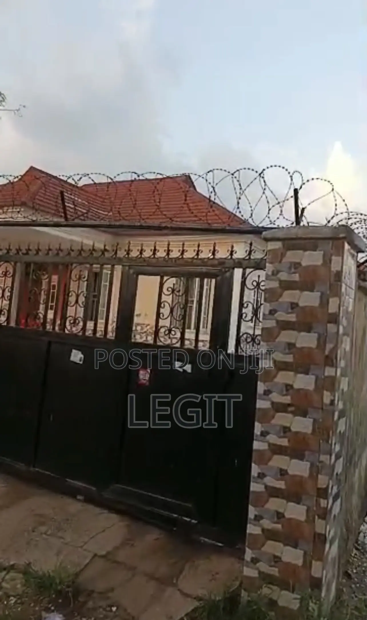 3bdrm Bungalow in Lugbe District for sale in Lugbe District