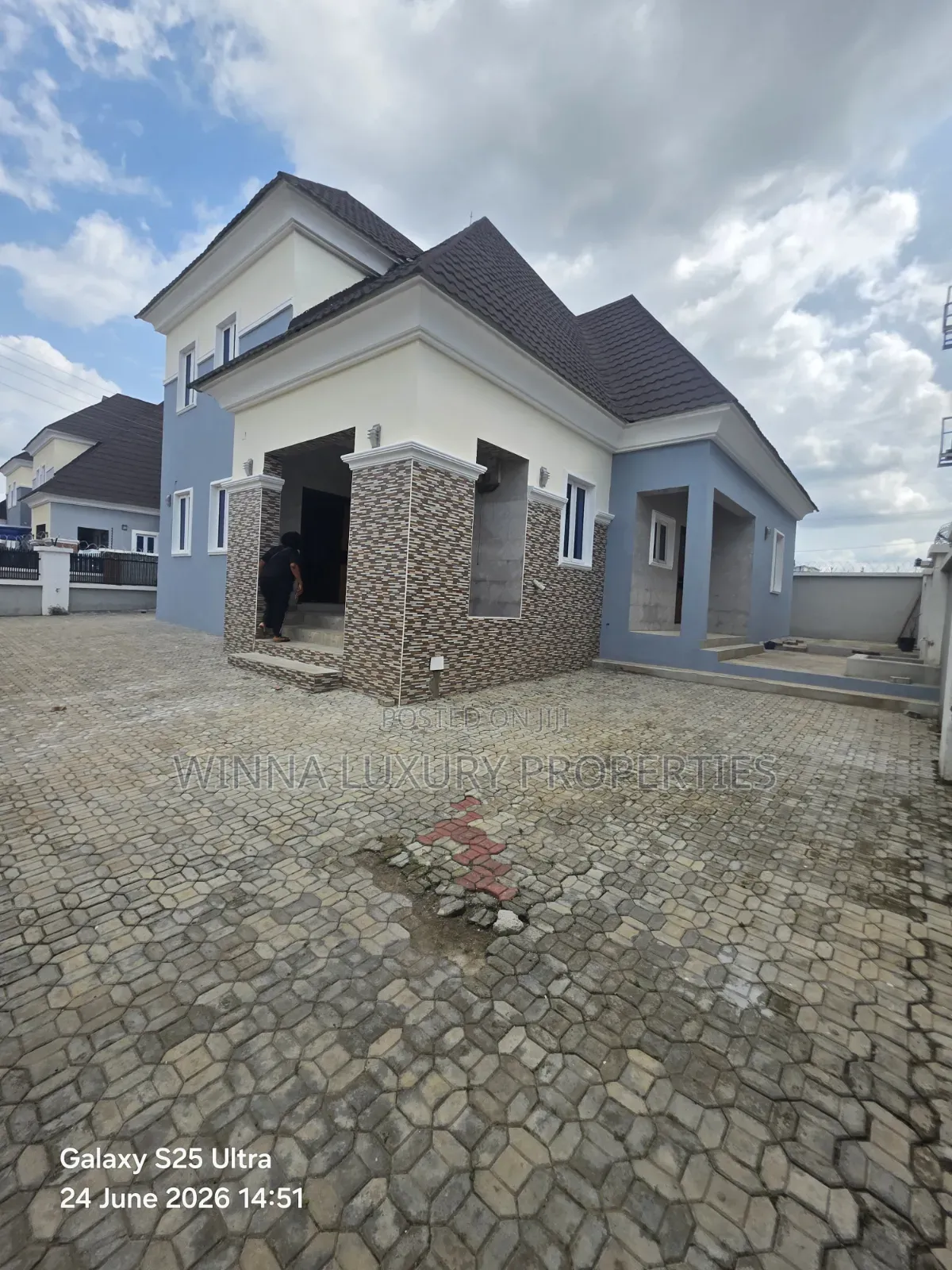4bdrm Duplex in Nut, Lugbe District for rent in Lugbe District