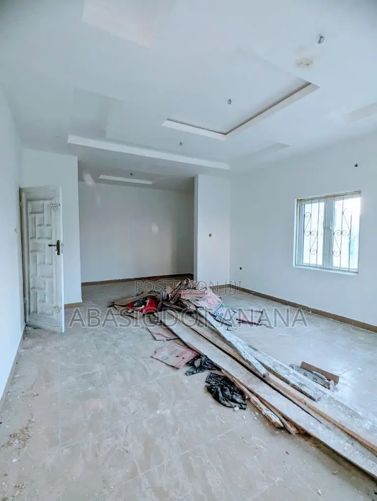 3bdrm Bungalow in Osongoma Estate, Uyo for rent in Uyo