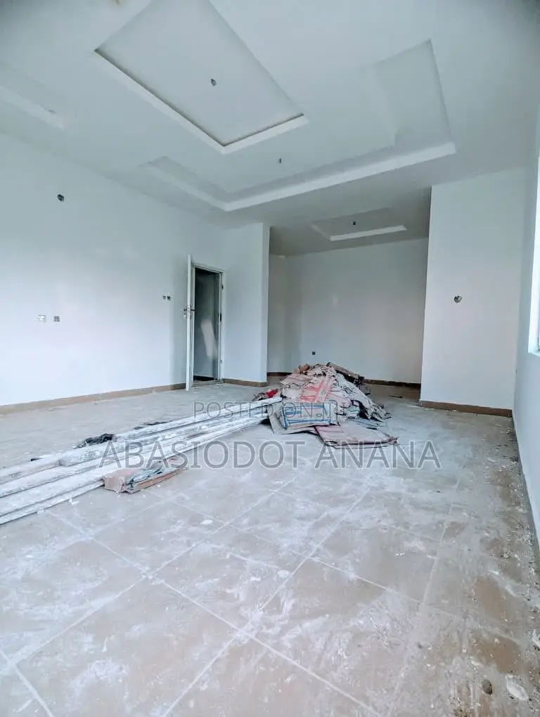 3bdrm Bungalow in Osongoma Estate, Uyo for rent in Uyo