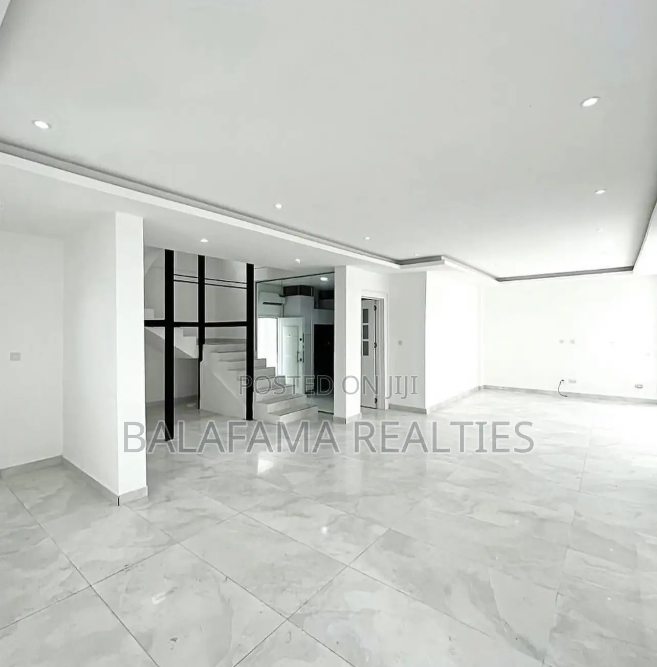 4bdrm Duplex in Banana Island for sale in Banana Island
