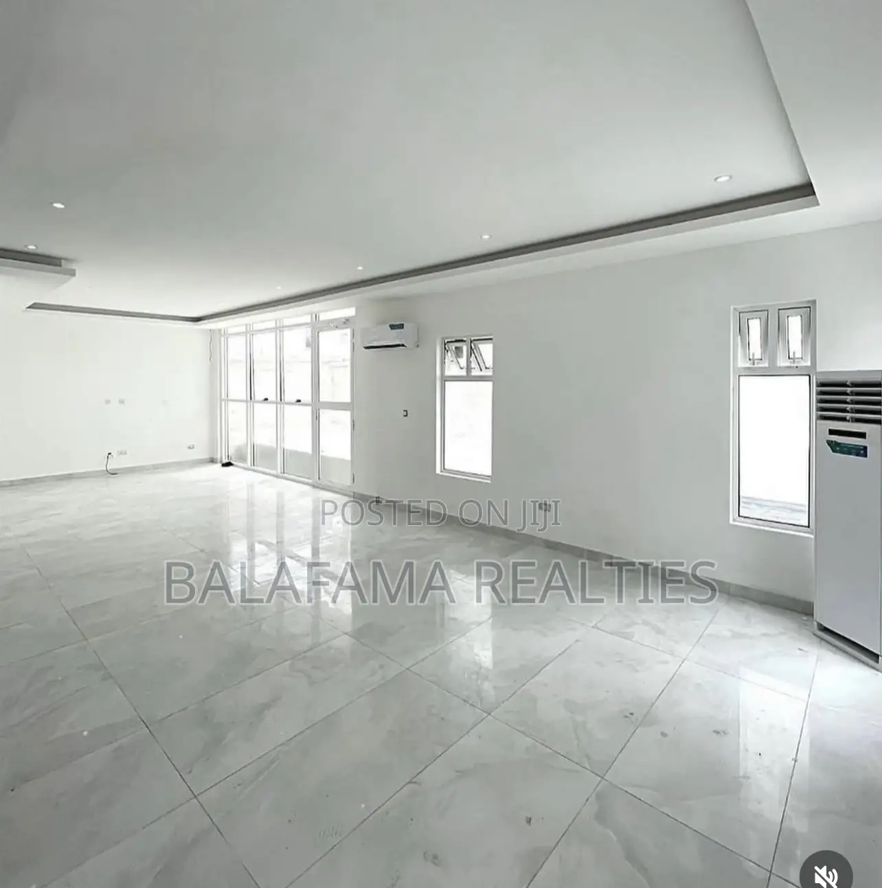 4bdrm Duplex in Banana Island for sale in Banana Island