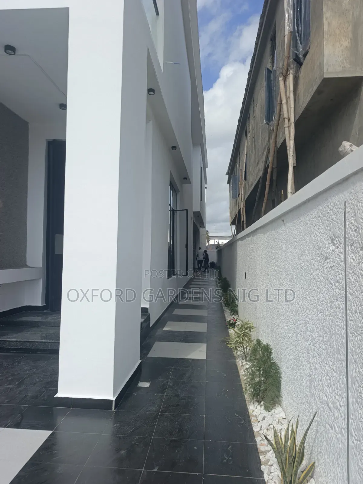 5bdrm Duplex in Ikota Gra Estate for sale in Ikota