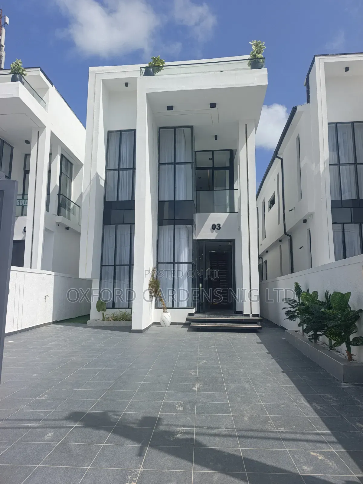 5bdrm Duplex in Ikota Gra Estate for sale in Ikota