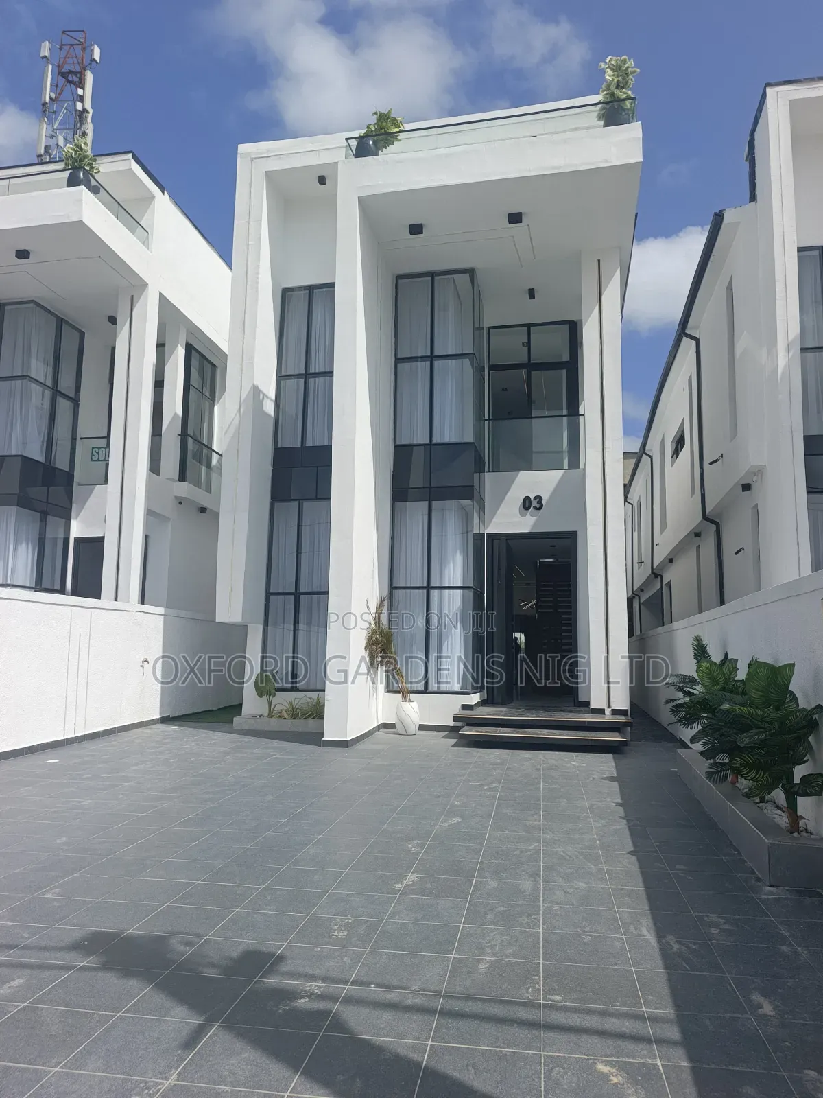 5bdrm Duplex in Ikota Gra Estate for sale in Ikota