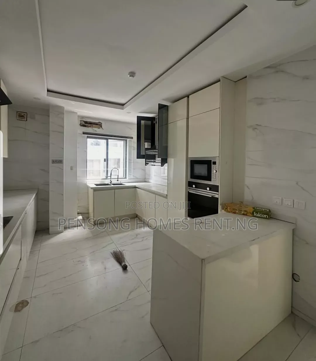 3bdrm Apartment in Banana Island, Ikoyi S.W for rent in Ikoyi S.W