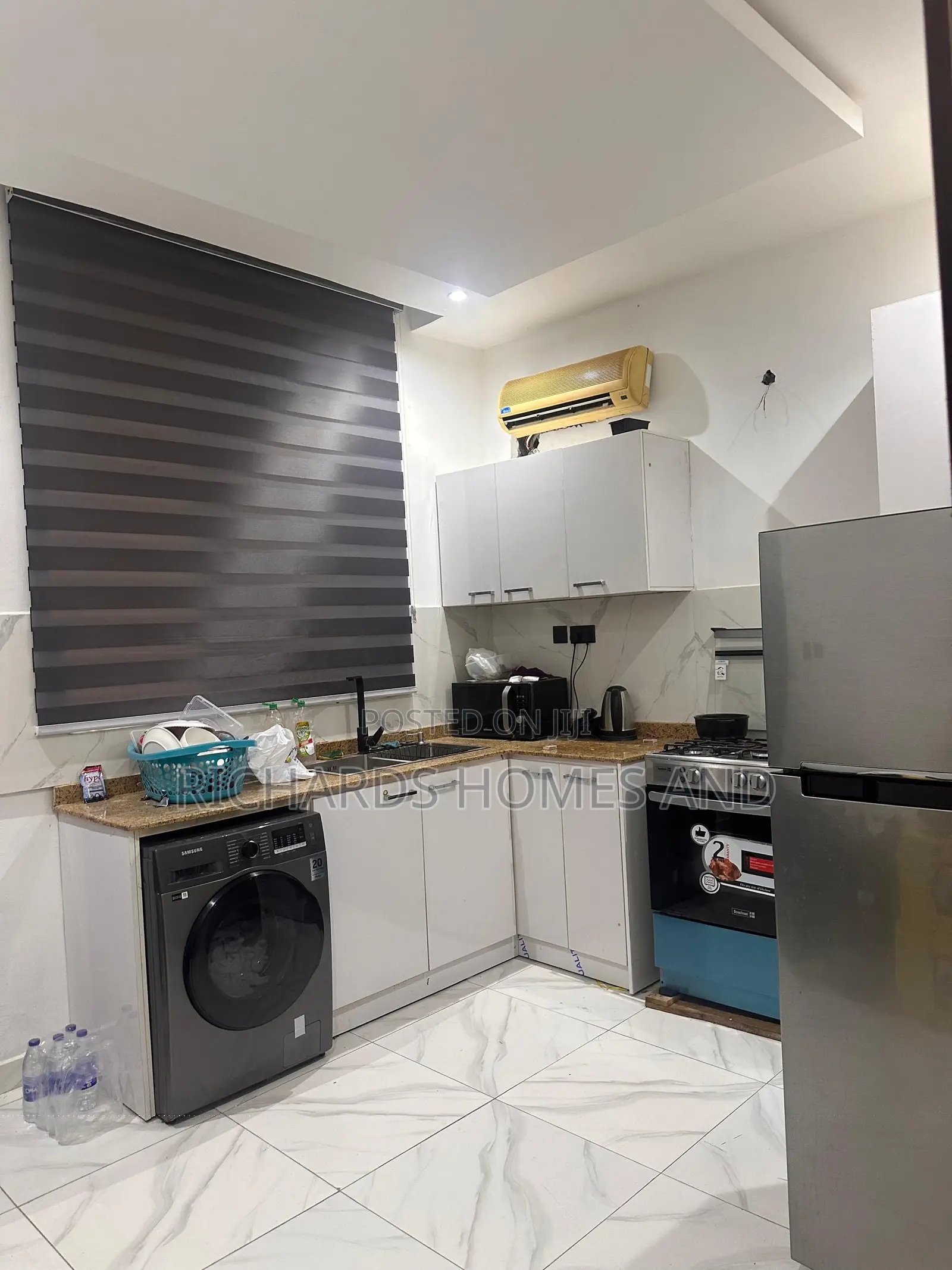 Furnished 3bdrm Apartment in Lekki Phase 1 for sale in Lekki Phase 1