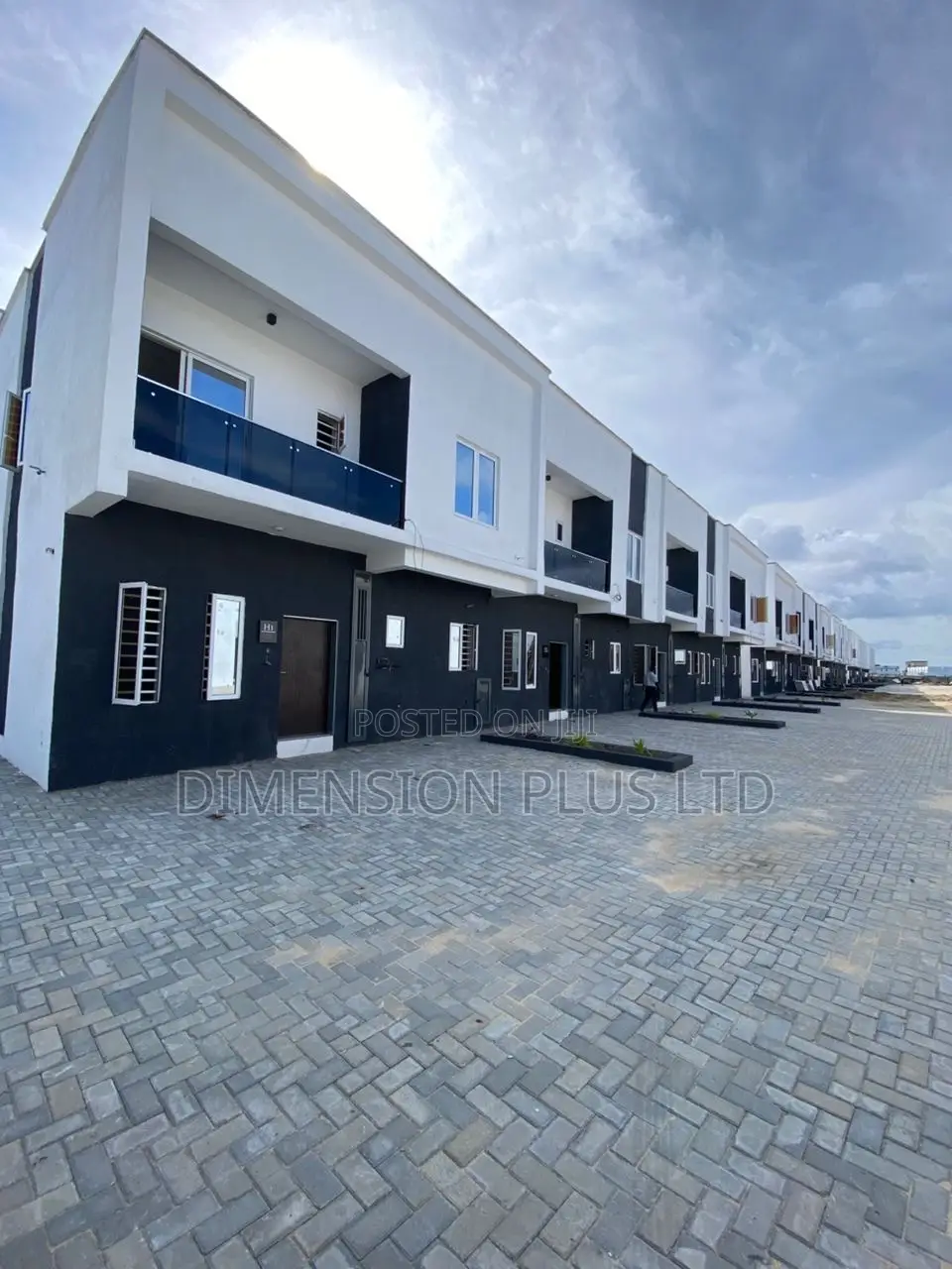 3bdrm Duplex in Abraham Adesanya Estate for sale in Abraham Adesanya Estate