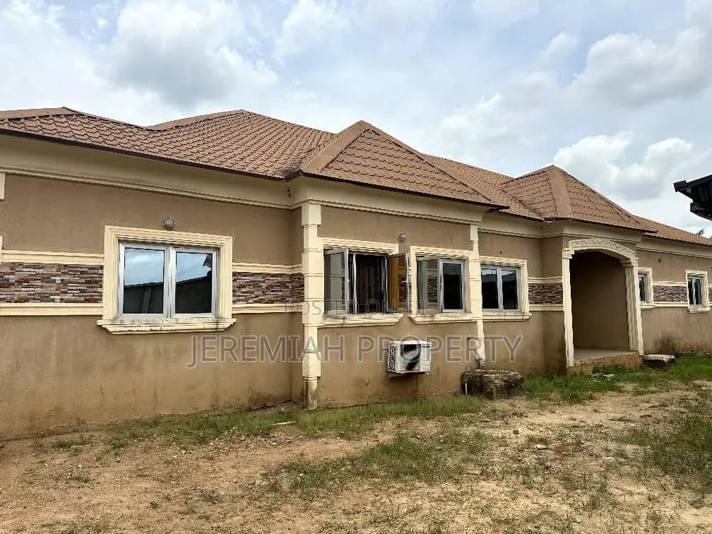 Furnished 6bdrm Bungalow in Ago Iwoye, Ijebu Ode for sale in Ijebu Ode