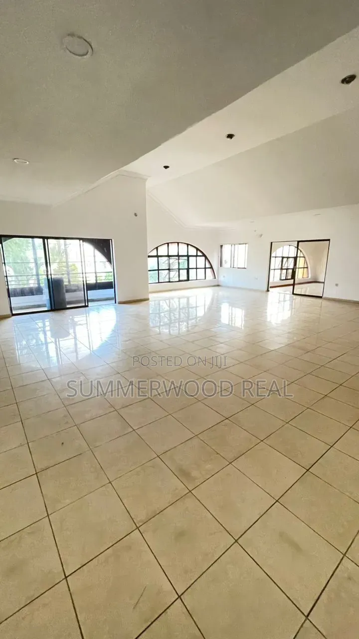 4bdrm Apartment in Lekki Phase 1 for rent in Lekki Phase 1