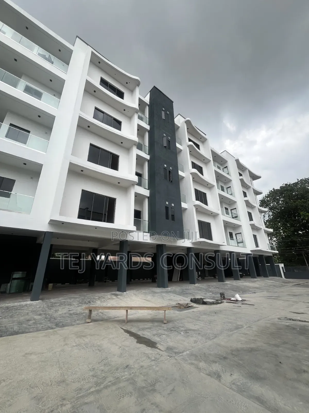 3bdrm Block of Flats in Ikeja GRA for sale in Ikeja GRA