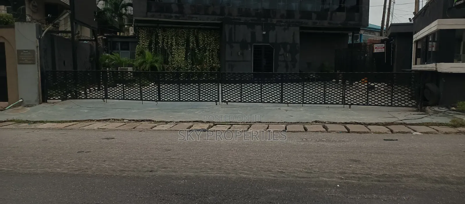 6 Bedroom Detached Duplex for Rent in Ligali Ayorinde