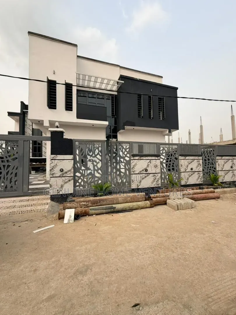4bdrm Duplex in Mende for sale in Mende