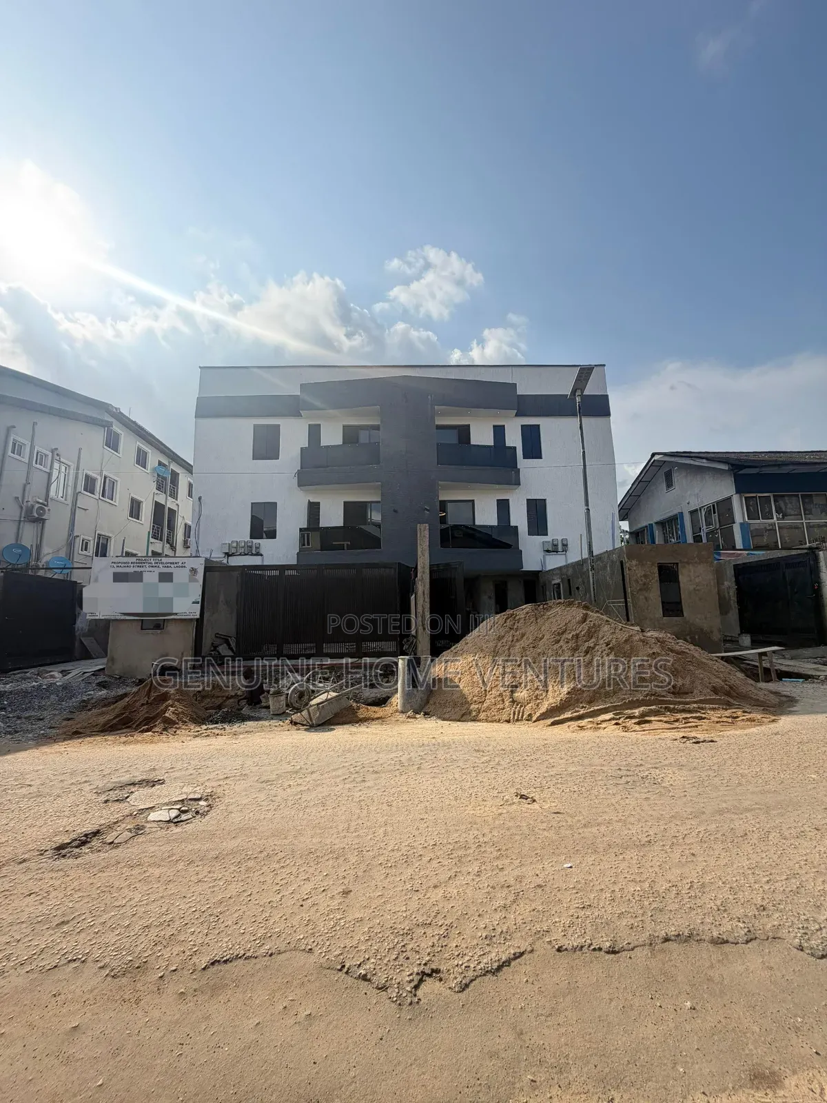 4bdrm Duplex in Sabo / Yaba for sale in Sabo / Yaba