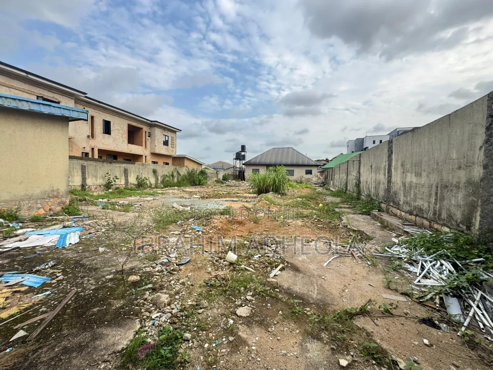 For Sale at Magodo Phase 1: Land Measuring 650sqm Fenced And in Magodo Isheri