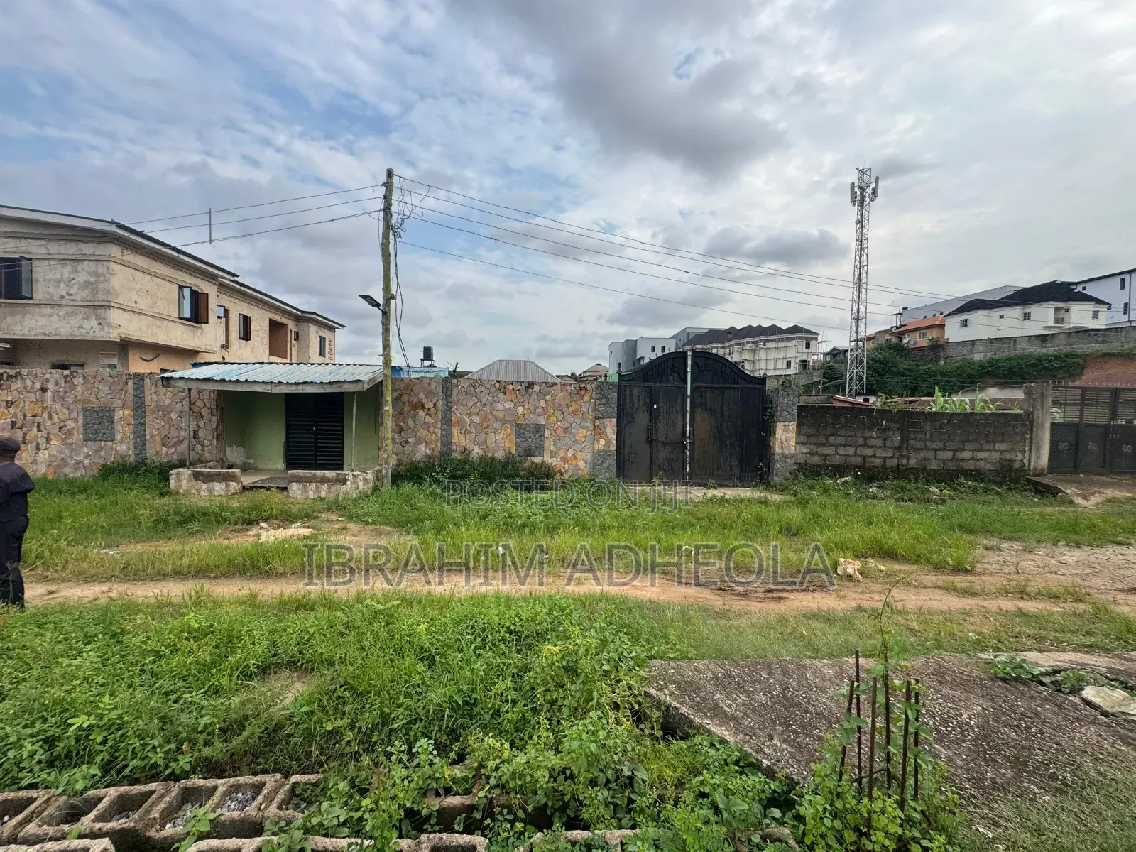 For Sale at Magodo Phase 1: Land Measuring 650sqm Fenced And in Magodo Isheri