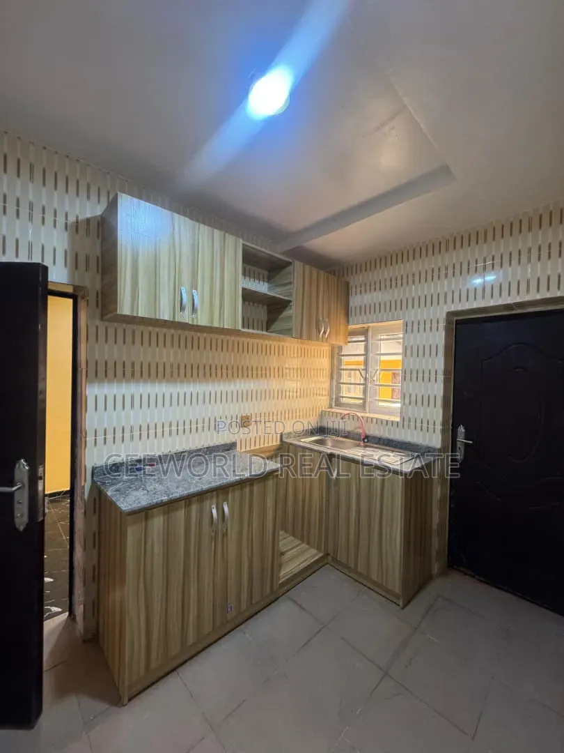 2bdrm Bungalow in Kolapo Ishola Gra, Akobo for rent in Akobo