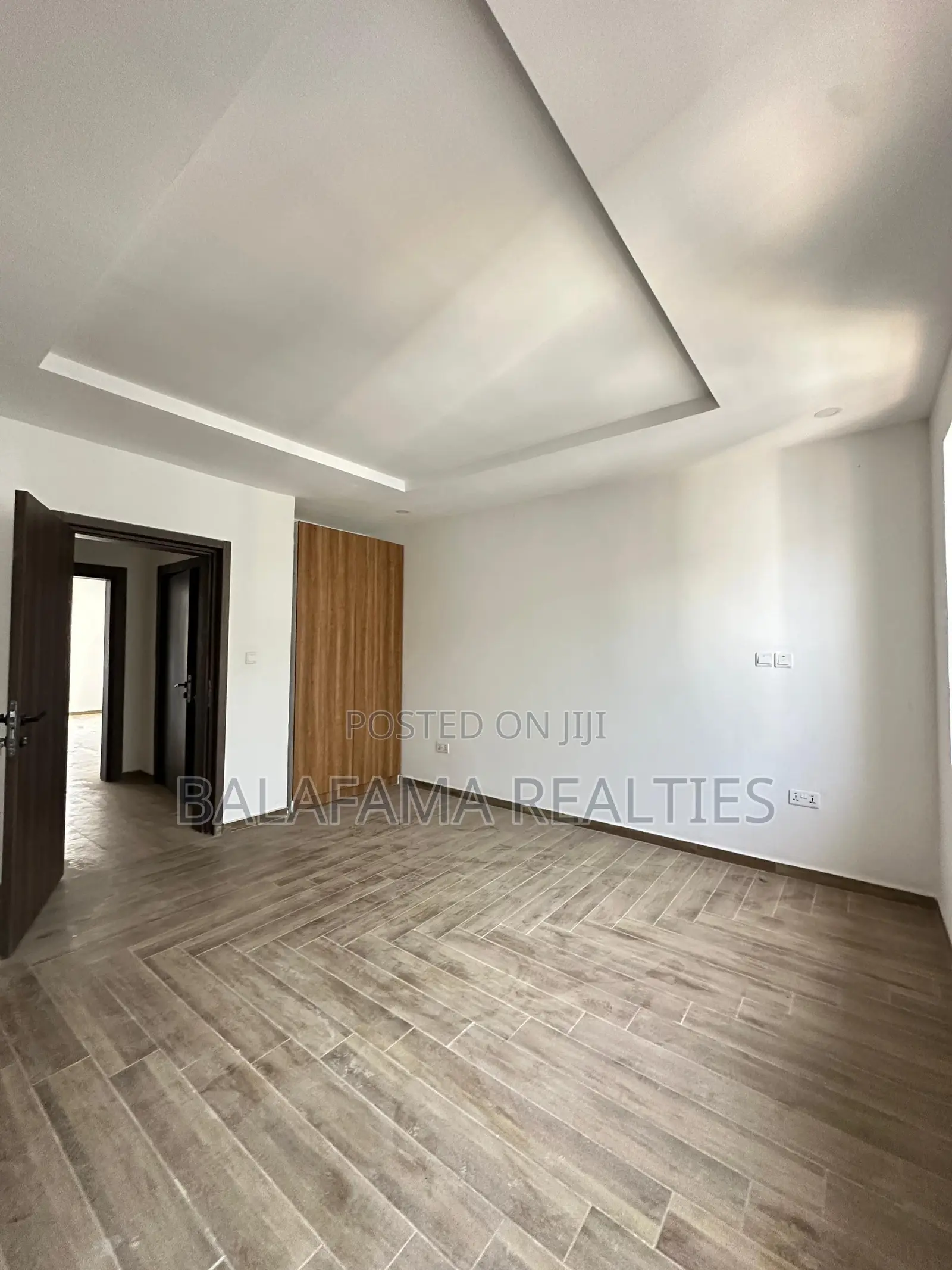 4bdrm Townhouse/Terrace in Near Lekki Phase 1 for sale in Lekki Phase 1