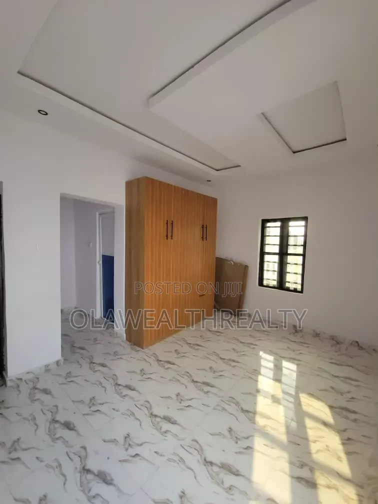 3bdrm Duplex in Kolapo Ishola Gra, Akobo for rent in Akobo
