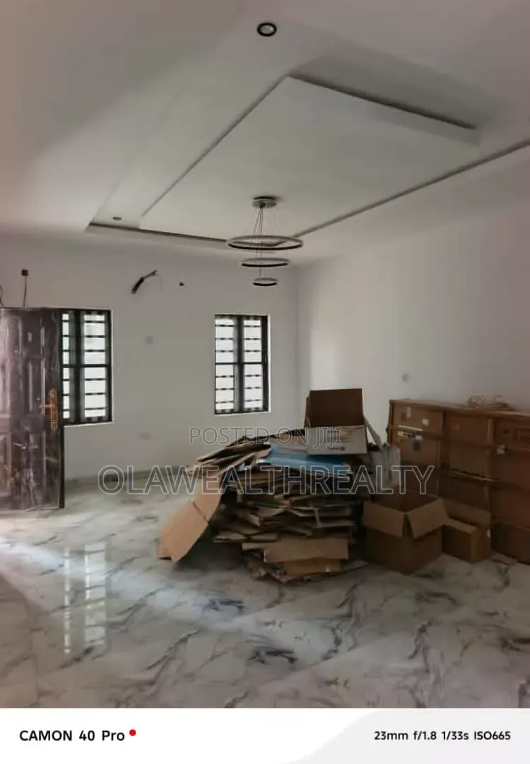 3bdrm Duplex in Kolapo Ishola Gra, Akobo for rent in Akobo
