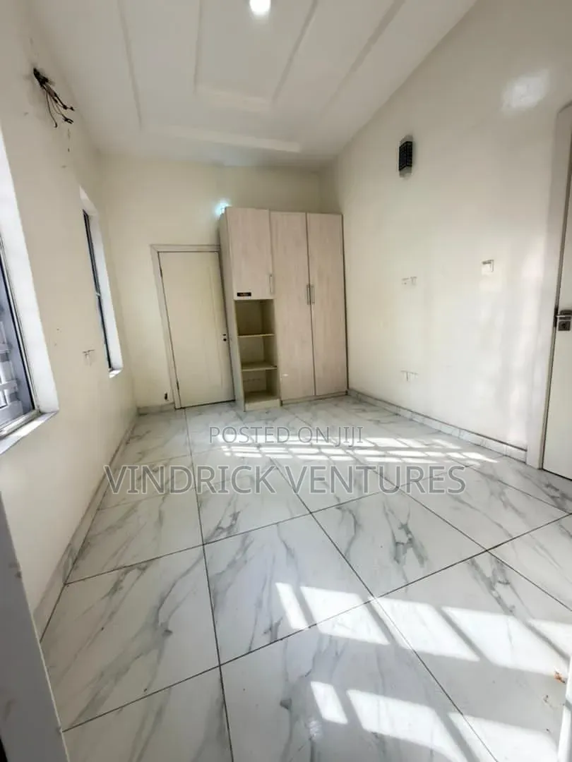 1bdrm Shared Apartment in Osapa London for rent in Osapa london