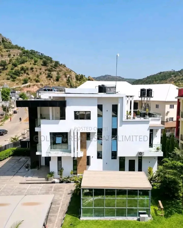 8bdrm Duplex in Dawaki for sale in Dawaki