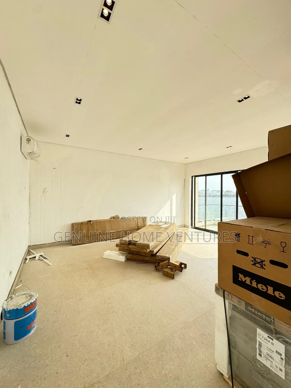 5bdrm Duplex in Banana Island for sale in Banana Island