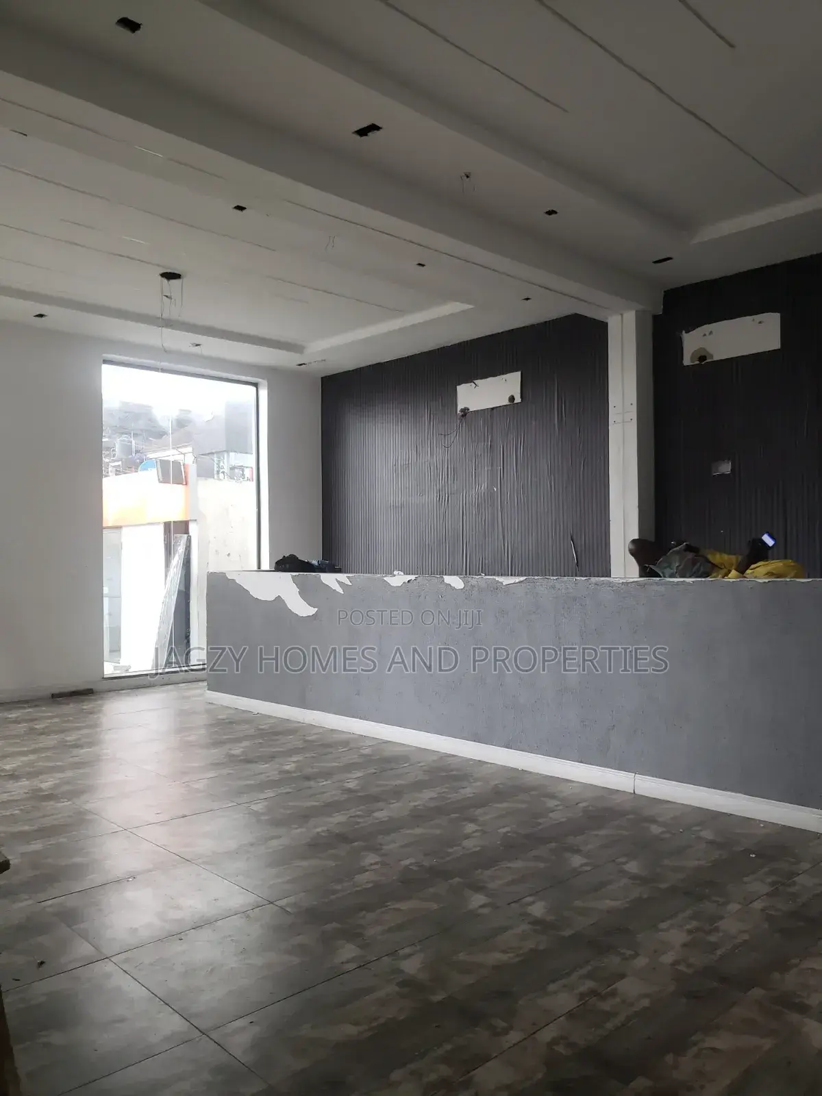 Shop for Rent in Lekki Phase 1