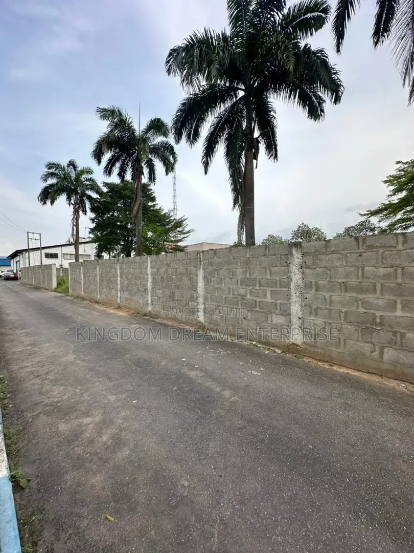 Commercial Land 2009 Square Metre Lateef Jakande Road Agidingbi in Agidingbi